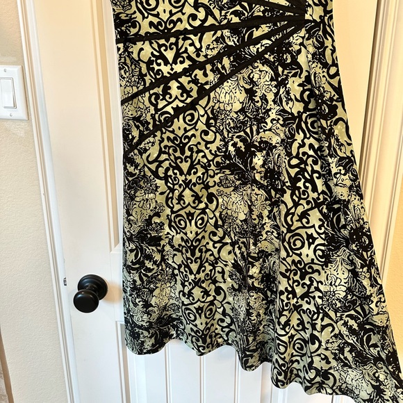Connected Apparel Dress - Size 12 sage green and black with velvet lines - Picture 5 of 6
